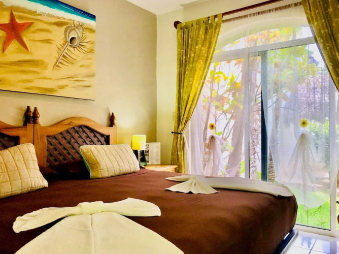 11 Pax Comfort Pool Villa