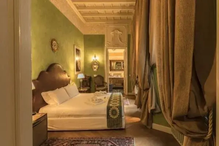 Hemeras Boutique House Suite Dello Specchio