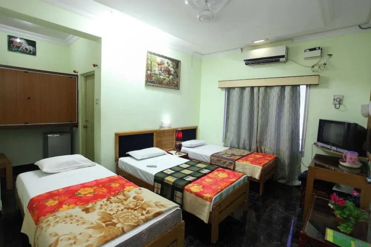 Trishul Hotel