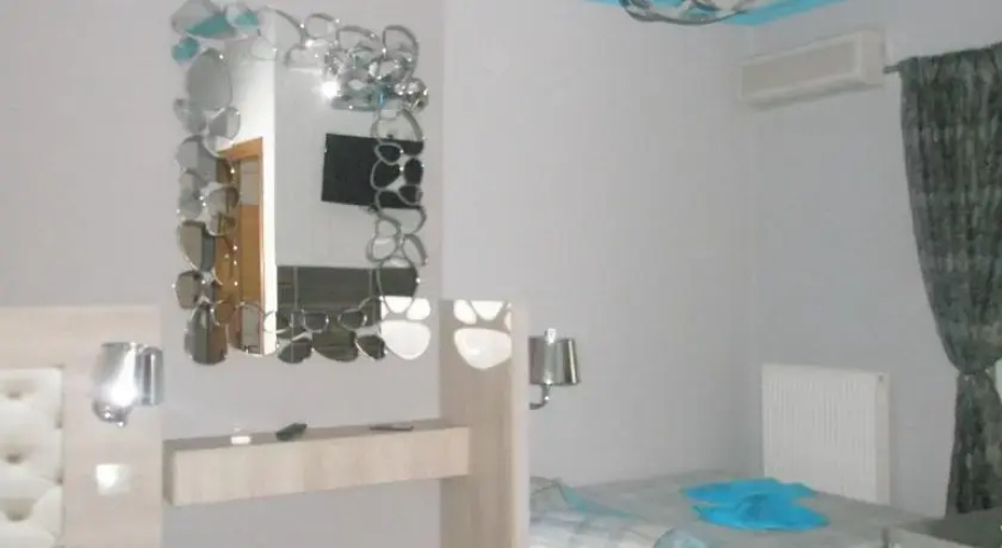 Hotel Ouza 1