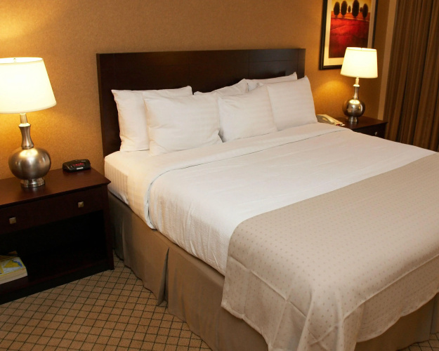 Armoni Inn & Suites