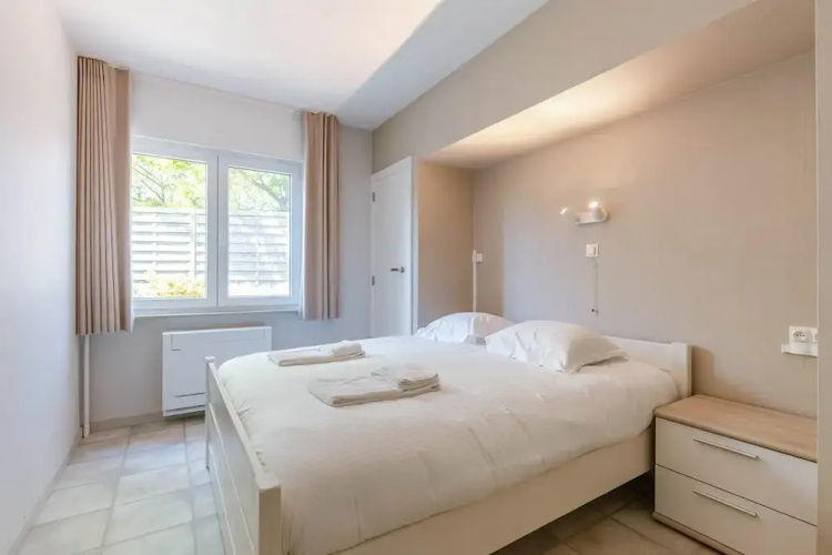 Huswell - Villa Near Beach With Double Parking