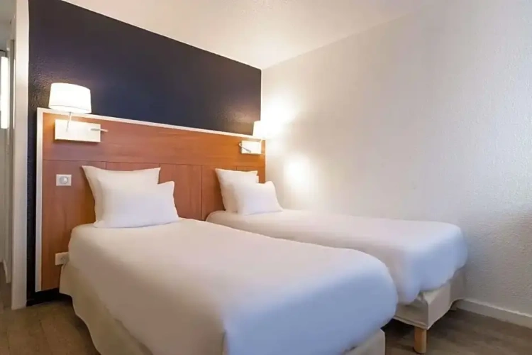 Standard Double room with view