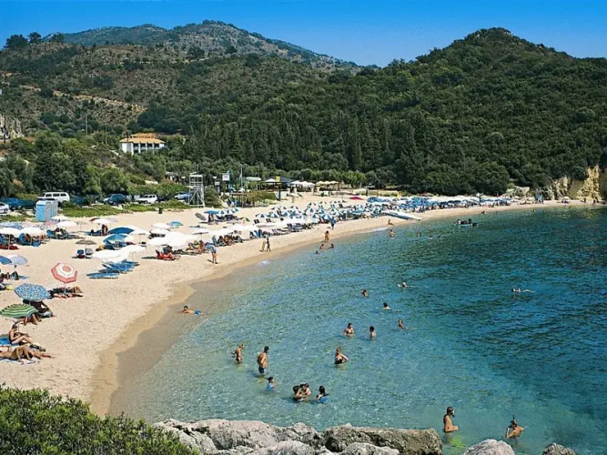 Mikros Paradisos Hotel