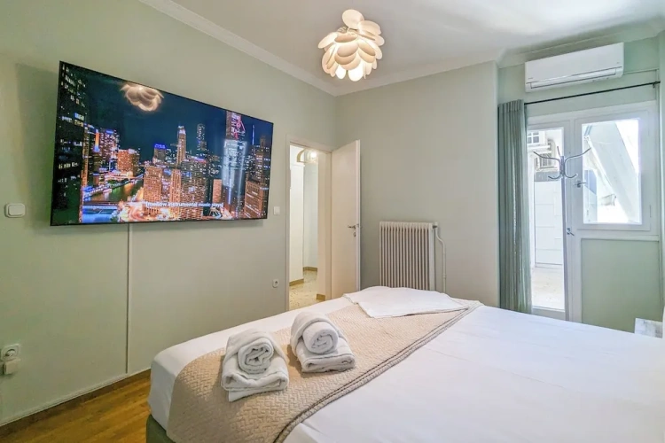 1 Bedroom Business Apartment with balcony