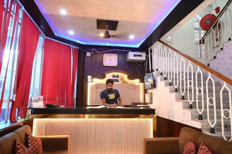 Hotel Barahdari