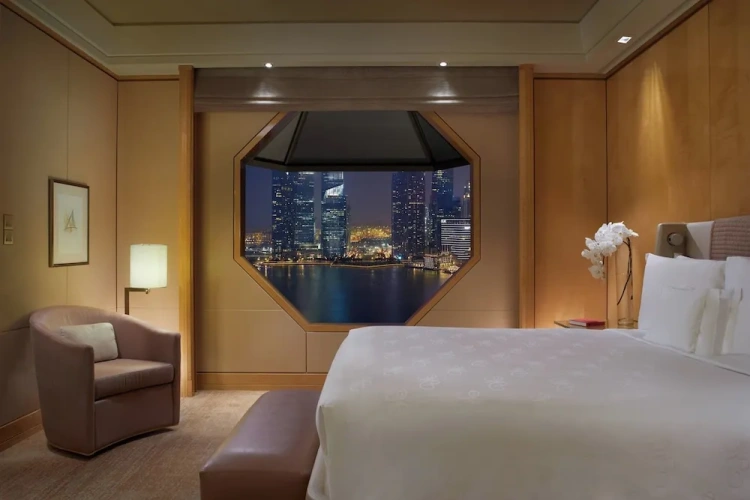 Deluxe Double Suite with Marina Bay view