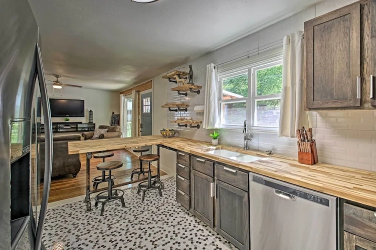 3 Bedrooms Cottage
