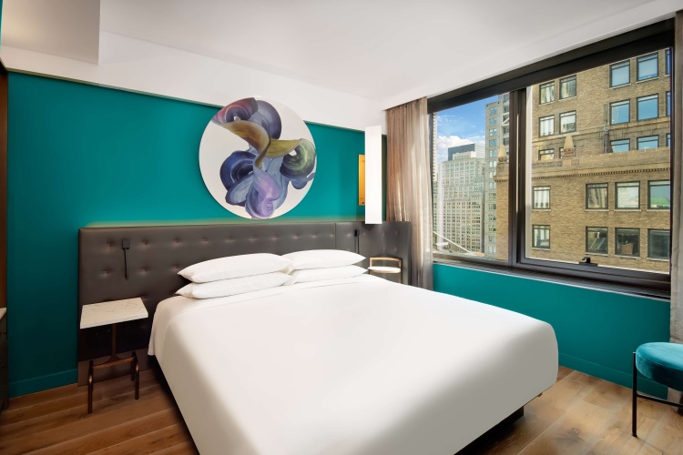 Double room with city view