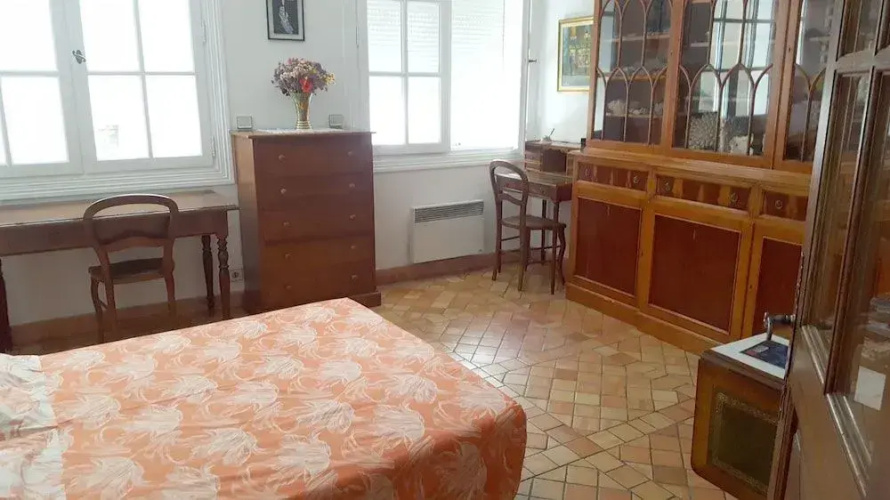 Dolphin's B&B