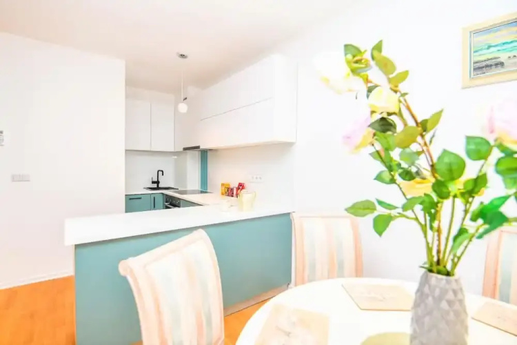 Modern 2bdr Apartment-best View- Free Parking