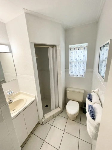1 Bedroom Deluxe Suite