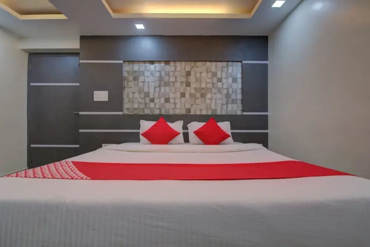 OYO 29204 Hotel Blue Sapphire