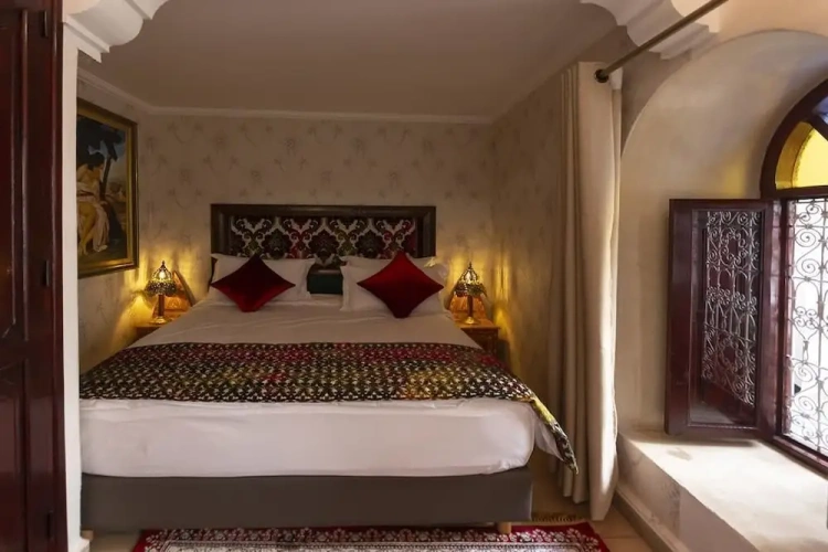 Casablanca Deluxe Suite with pool view