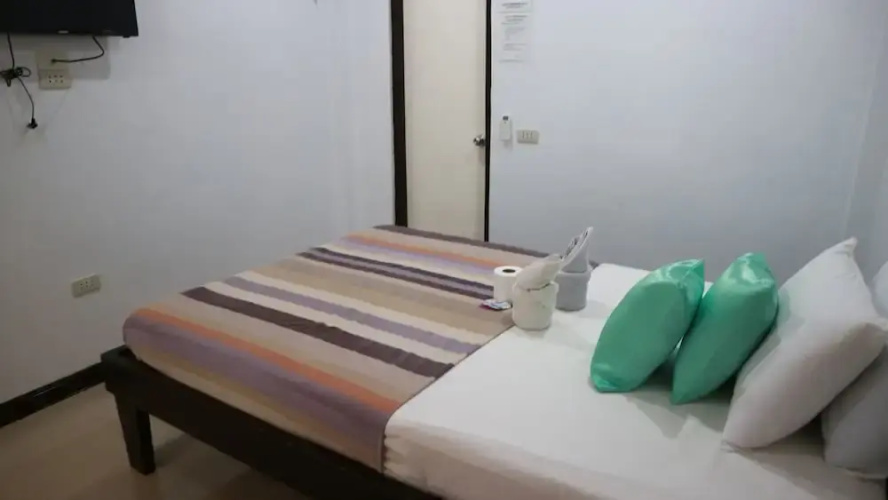 Lolo Panding Inn