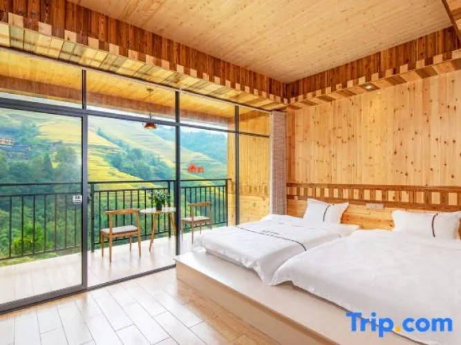 Standard Twin room with balcony