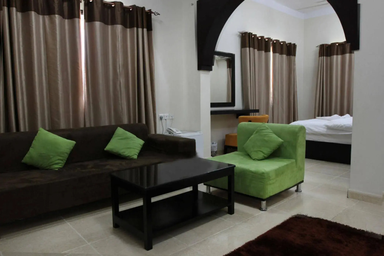 Al Multaqa Hotel