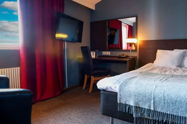 First Hotel Statt