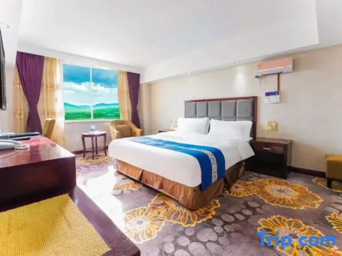 Deluxe Suite