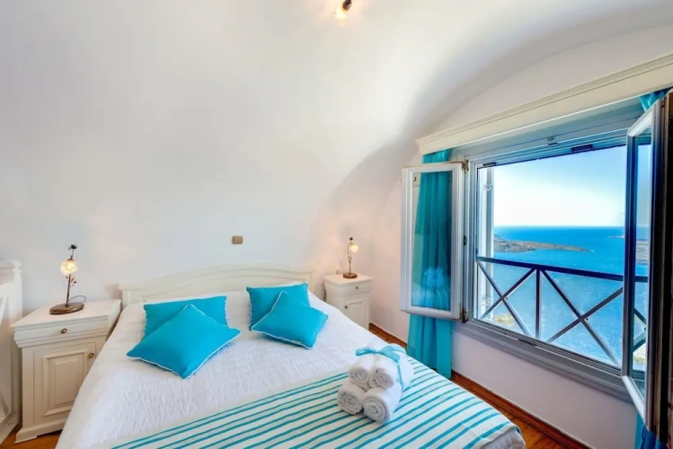 Deluxe Quadruple room with sea view