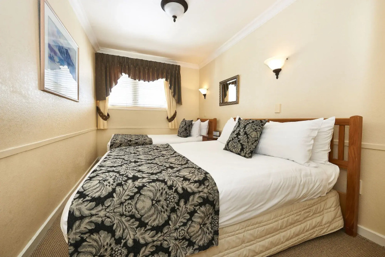 Prince's Gate Hotel