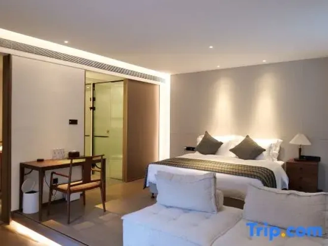 Standard Double room with courtyard view