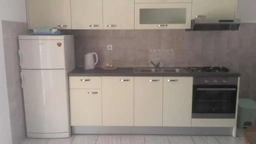 3 Bedrooms Apartment
