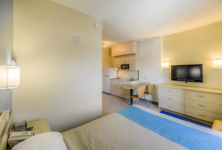 Aurora Inn Estevan
