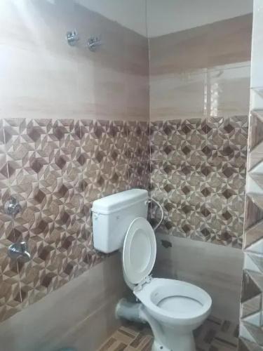 Shine Inn 2 by OYO Rooms