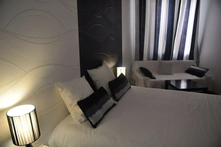 Hotel M