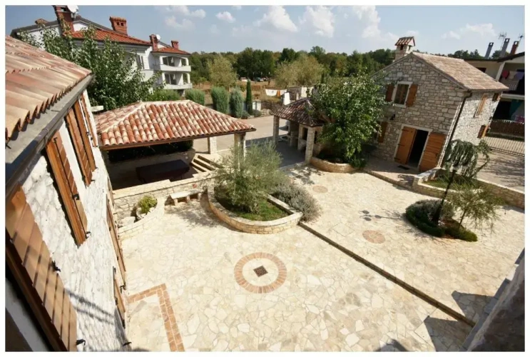 2 Bedrooms Deluxe Apartment with balcony and with view