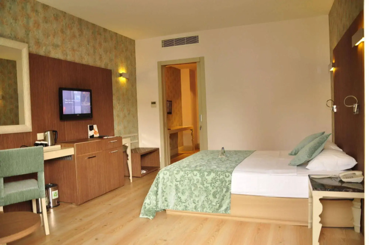 Port Side Resort