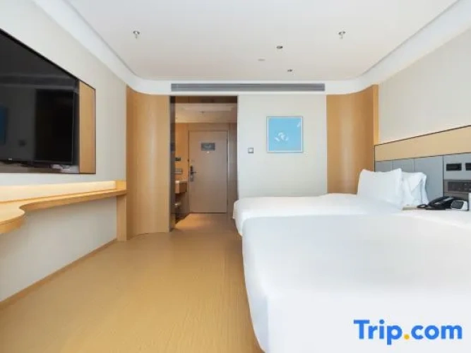 Superior Double room with street view
