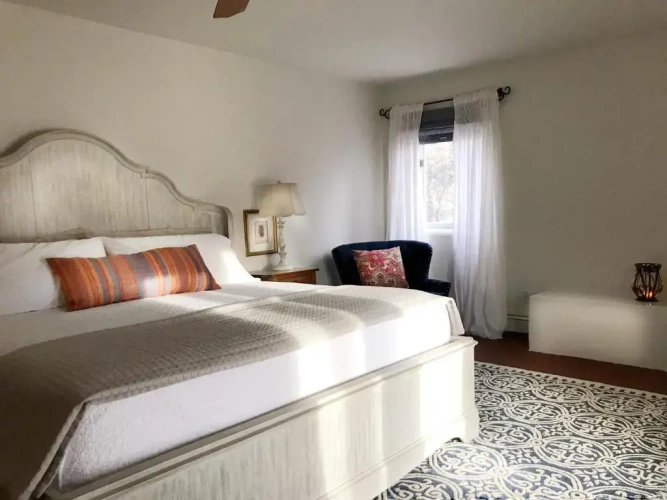 Suite with pool view