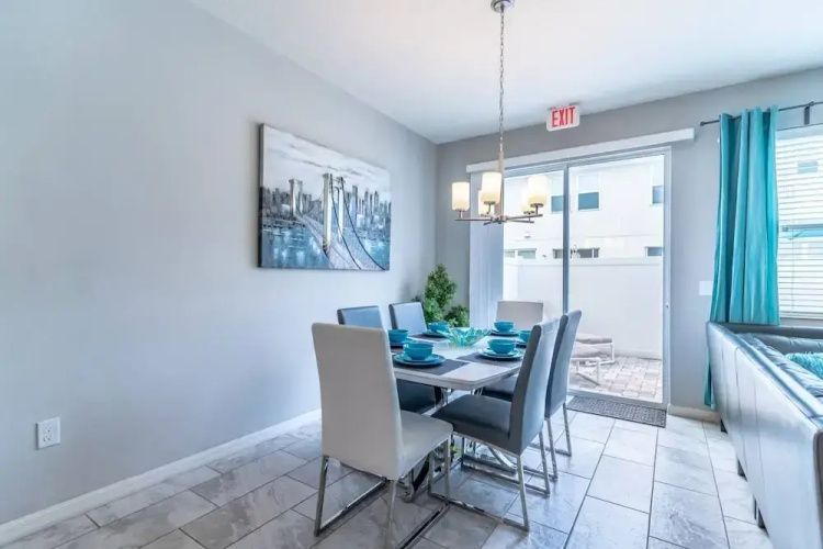 5134 Compass Bay