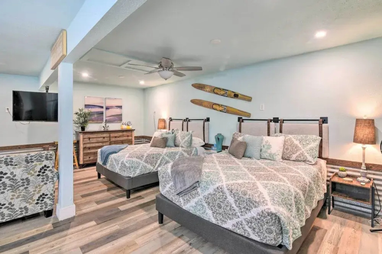 Galveston Group Getaway w/ Private Yard + Fire Pit