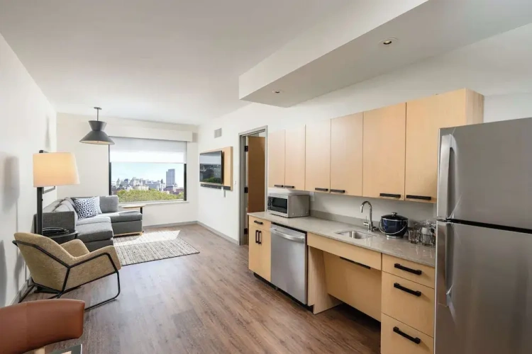 Standard Double Suite