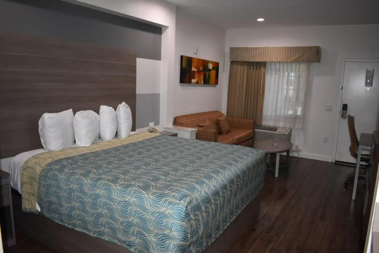 Grand Villa Inn & Suites - Humble