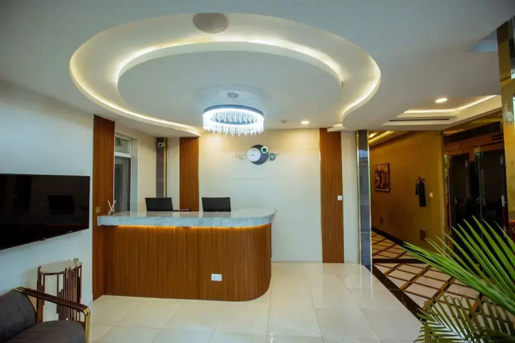 Apartment 79