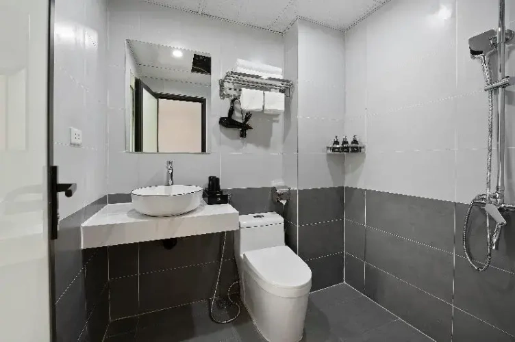Deluxe Studio