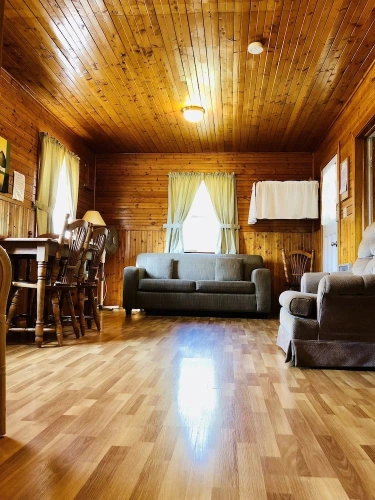Superior Cottage