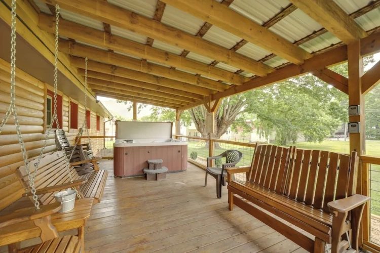 5 Bedrooms Cottage