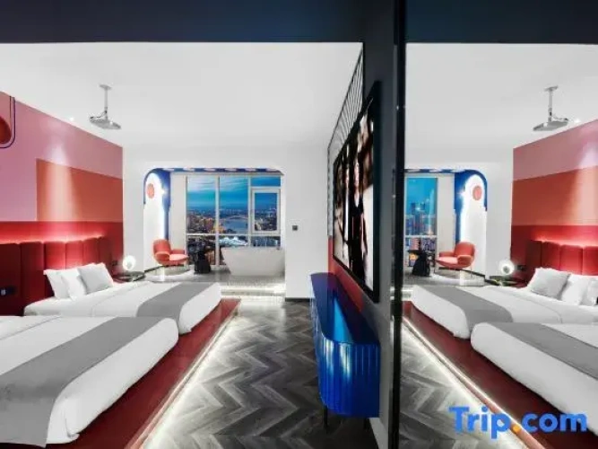 Standard Twin room with river view