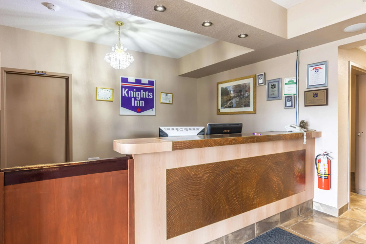 Knights Inn Orillia