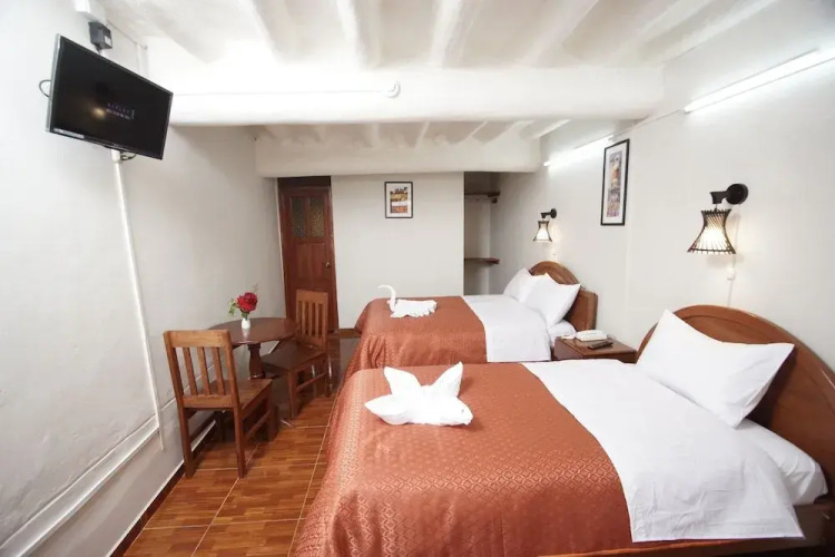 Kusipaqari Hotel