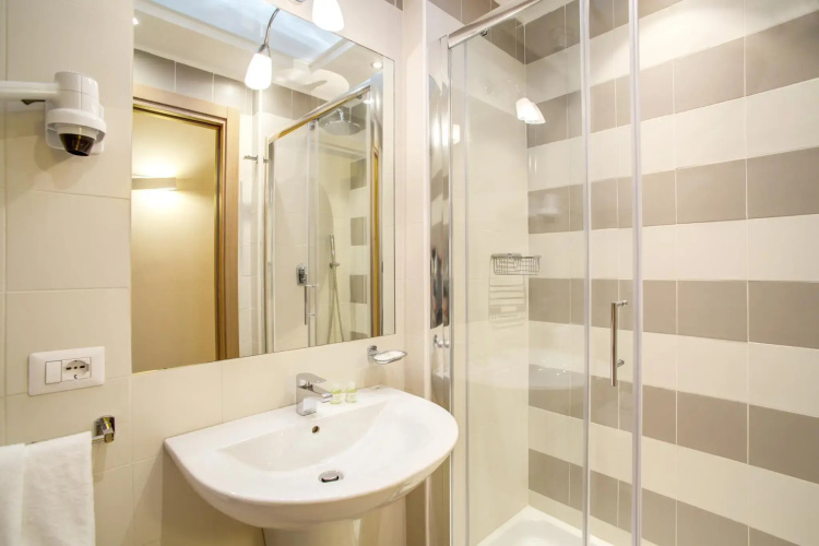 Top Floor Navona Guest House