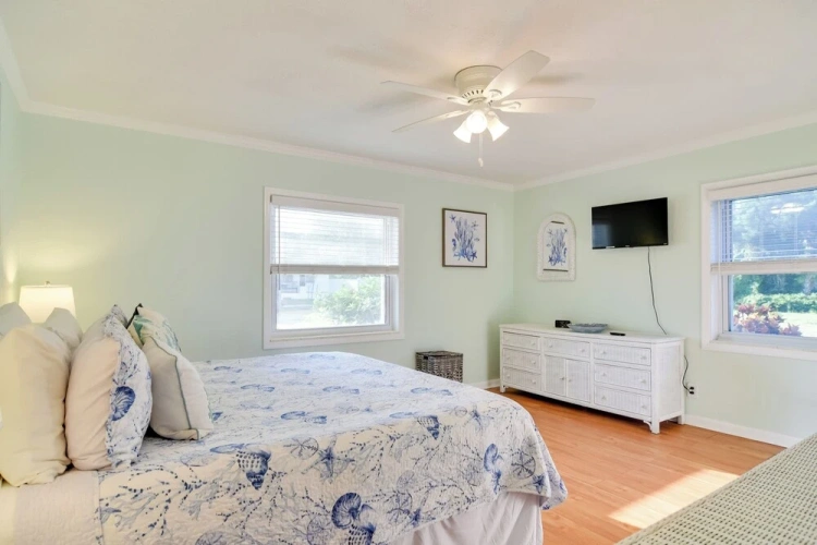 2 Bedrooms Cottage