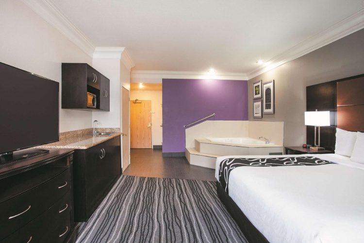 Deluxe Double Studio Suite