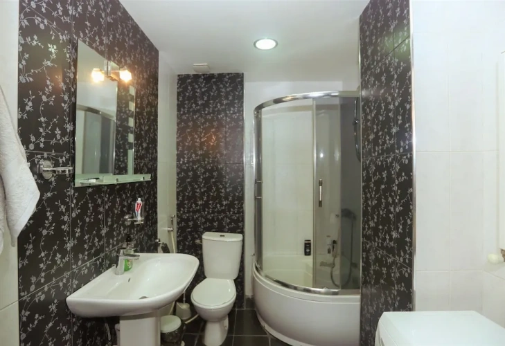 2 Bedrooms Apartment