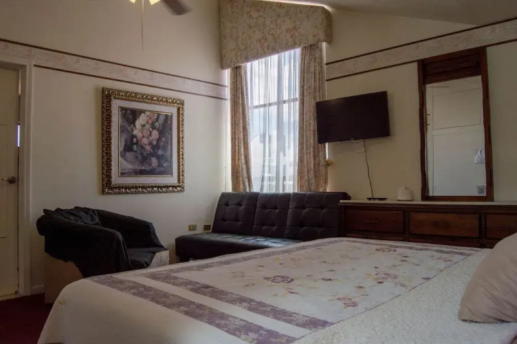 Paqui Bed & Breakfast